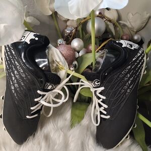 Cleats - Brine Empress Low - Black/White women size9 new